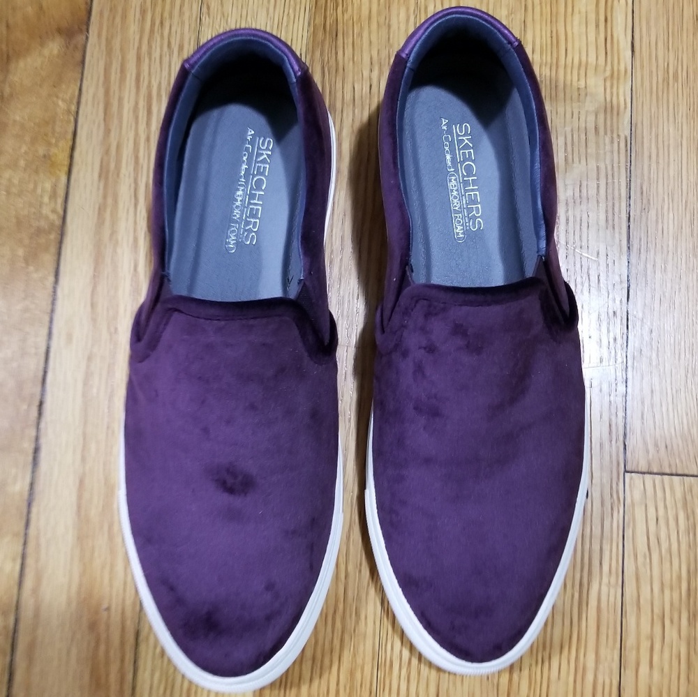 Skechers Womens Casual Sneakers